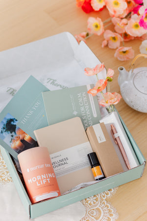 Uplift gift box