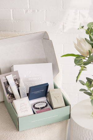 Keepsake & care Gift box